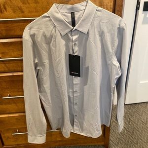 Lululemon Mens XXL gray Down to the Wire Slim long sleeve button down